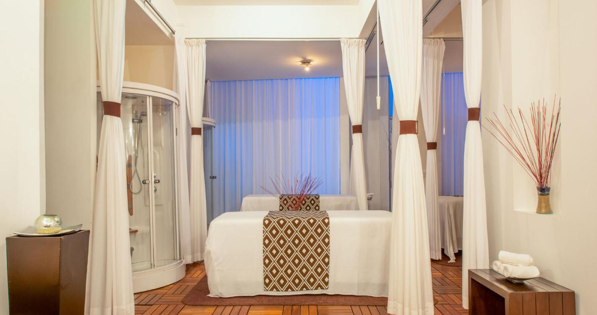 Park Royal Hotel 3*